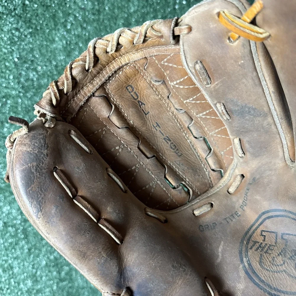 Vintage Wilson THE A2000 XL Leather Baseball Glove Dual Hinge RHT Made in Japan - Picture 5 of 11